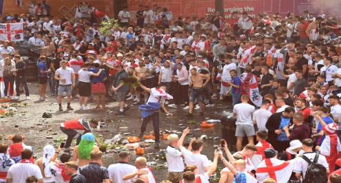 القبض على 4 أشخاص ضمن تحقيقات العنصرية ضد لاعبي إنجلترا